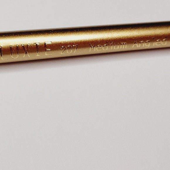 Luxie 207 Medium Angled Shading Brush ~ New ~ Gold - Picture 3 of 3